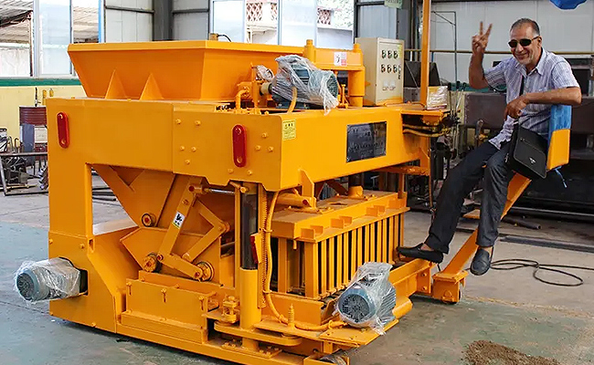 QMY6-25 Mobile Concrete Block Machine