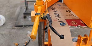 Easy to operate starting handle